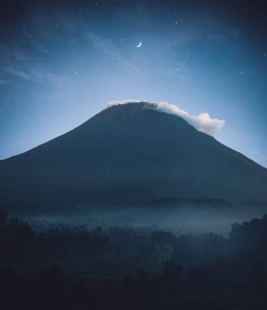 rwanda volcanoes national park caving